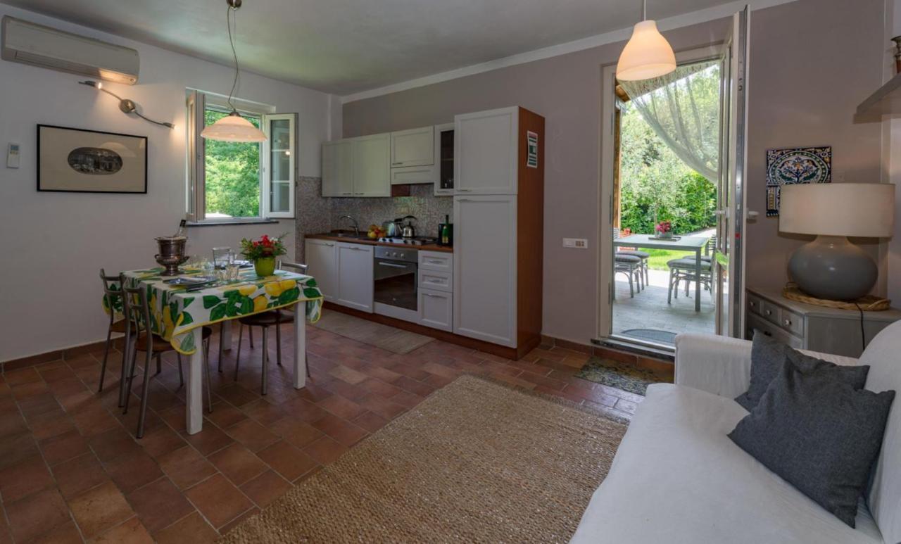 Villa Con Piscina Esclusiva Nel Verde Lucca Eksteriør billede